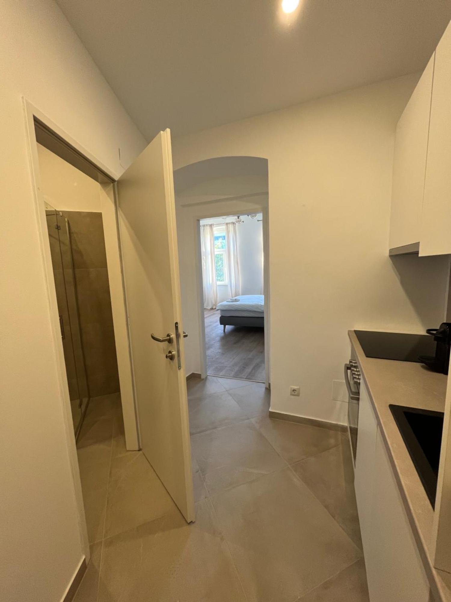 Apartment Schoenbrunn Near Metro Відень Екстер'єр фото