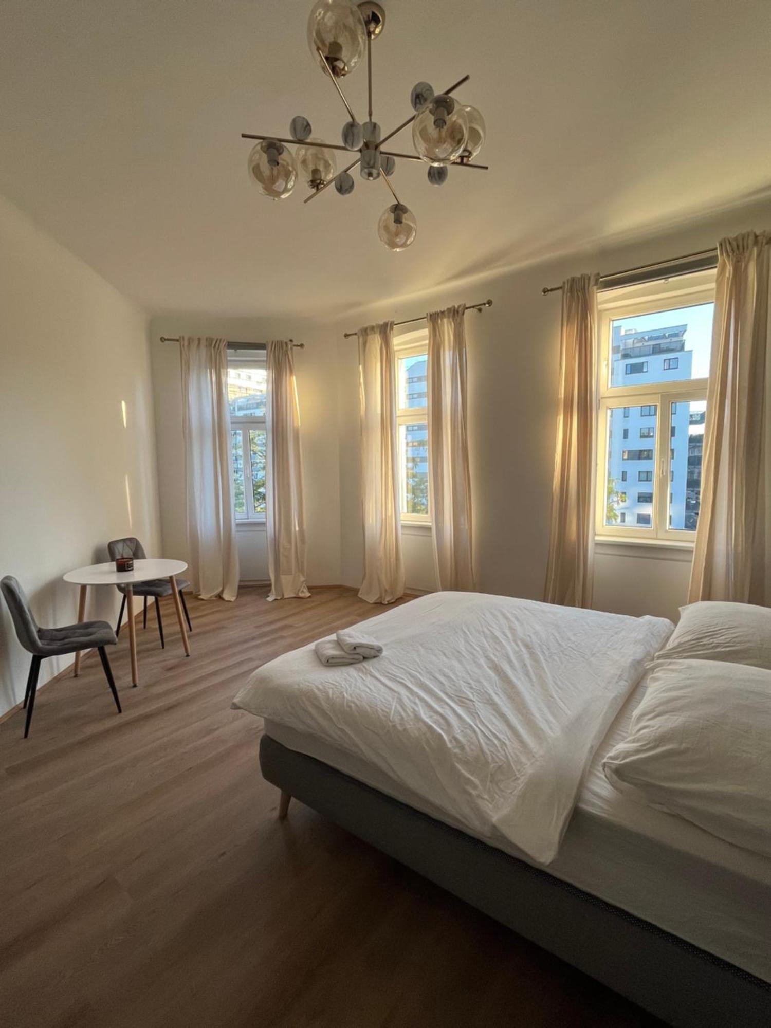 Apartment Schoenbrunn Near Metro Відень Екстер'єр фото