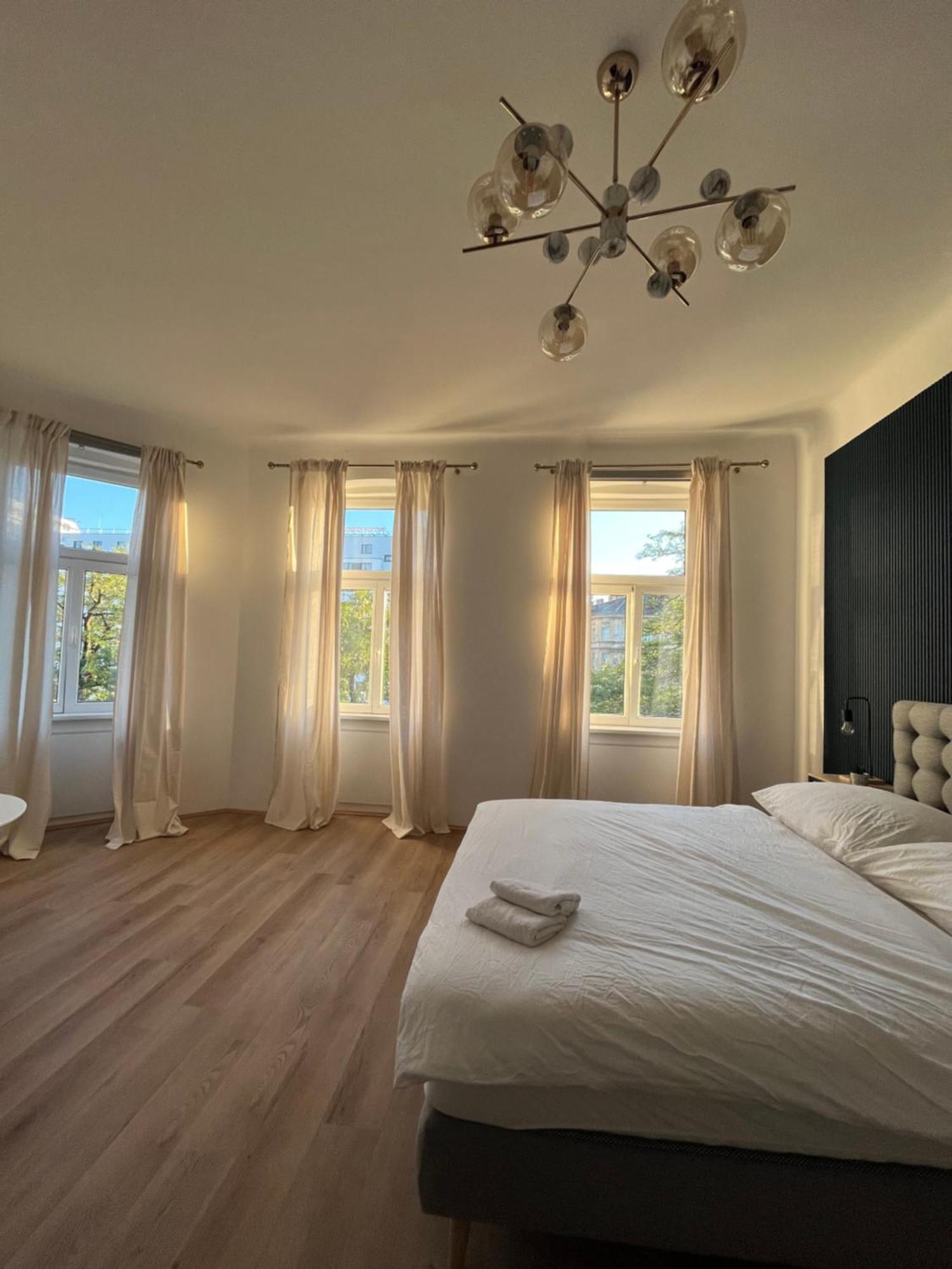 Apartment Schoenbrunn Near Metro Відень Екстер'єр фото