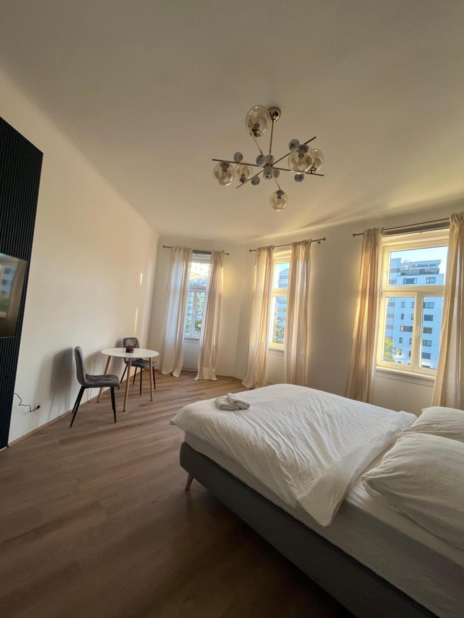 Apartment Schoenbrunn Near Metro Відень Екстер'єр фото